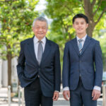 社長と営業マンの2人の男性