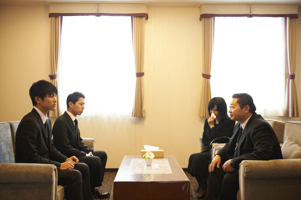 親が亡くなった後にやｒべきこと