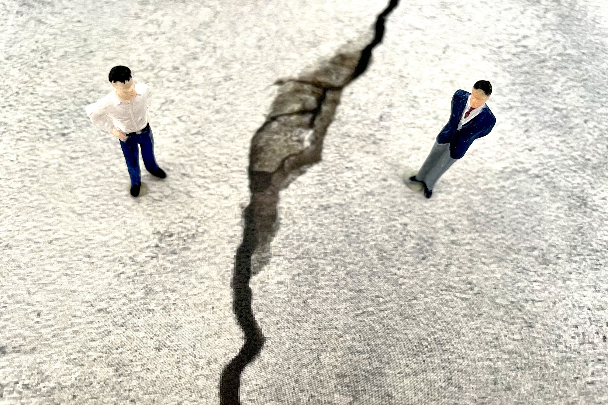 遺産分割でもめる親族・兄弟